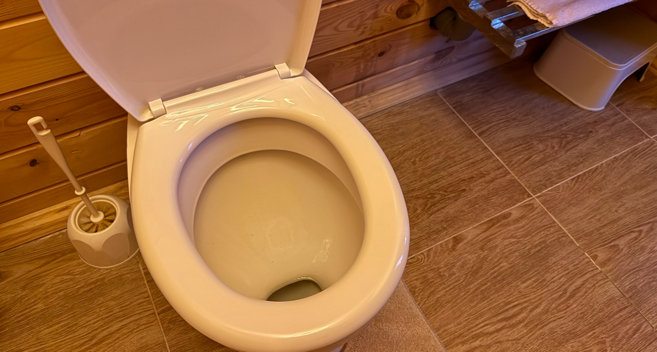 В туалете постоянно течёт вода - что делать?