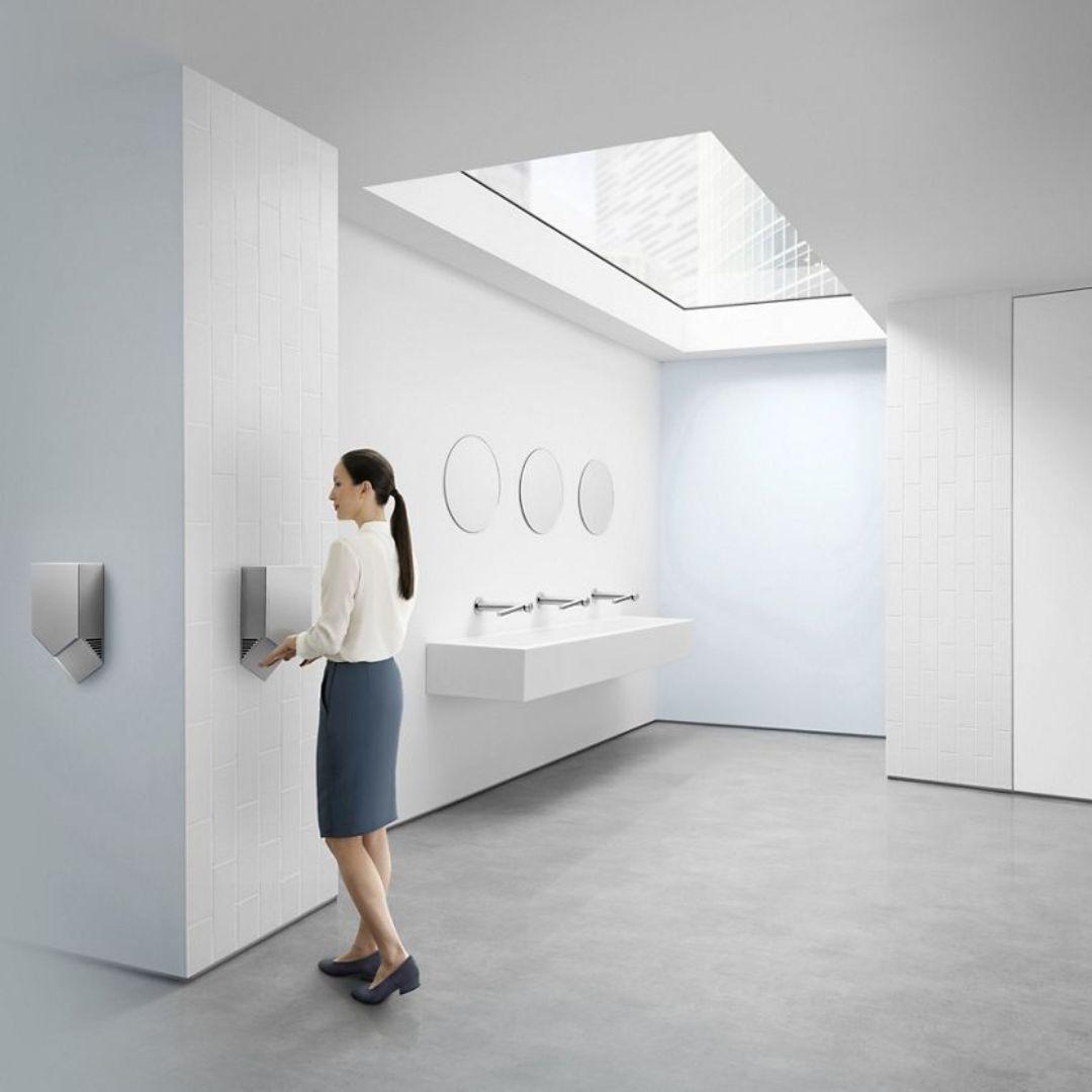 Установка сушилок Dyson