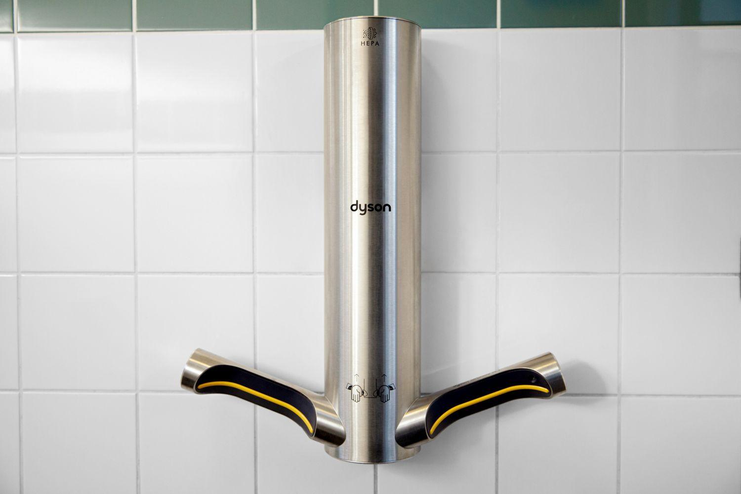 Установка сушилок Dyson